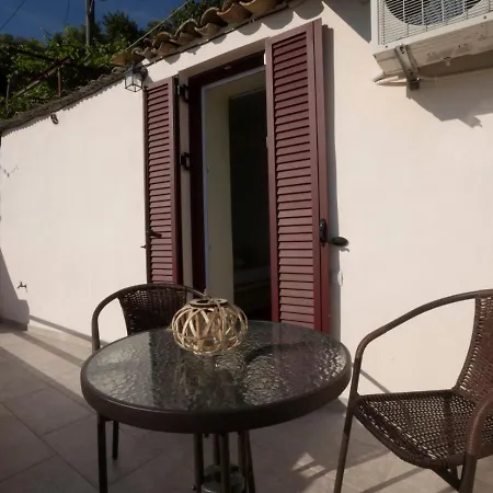 Manto Lefkada *